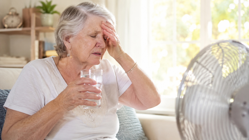 Déshydratation chez la personne âgée en été