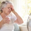 Déshydratation chez la personne âgée en été