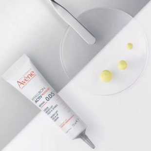 AVENE - Hyaluron Activ Procédure Crème Yeux Lèvres - 15ml